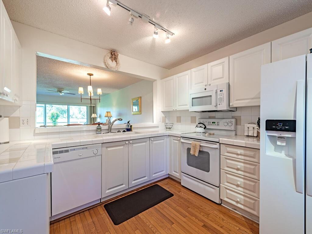 5924 Cranbrook WAY # E103