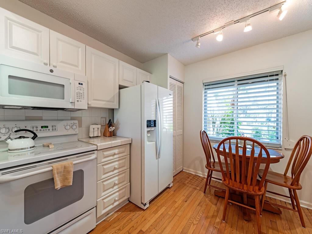 5924 Cranbrook WAY # E103