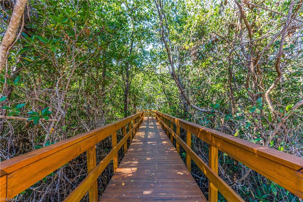 201 Vintage Bay DR # 8 Unit: B-8