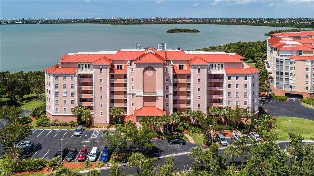 201 Vintage Bay DR # 8 Unit: B-8