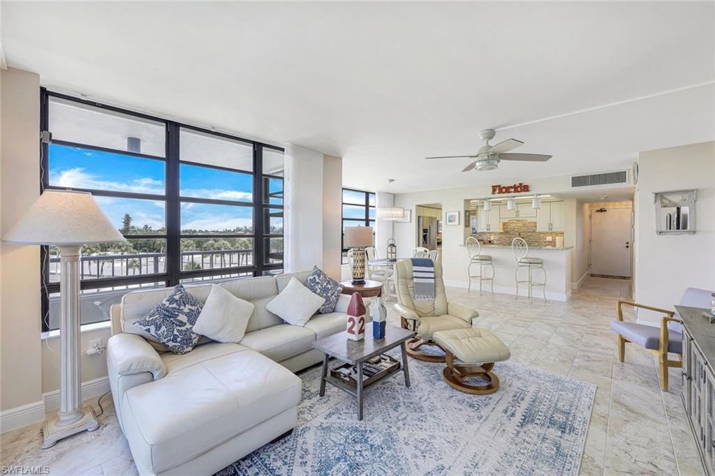 380 Seaview CT # 403