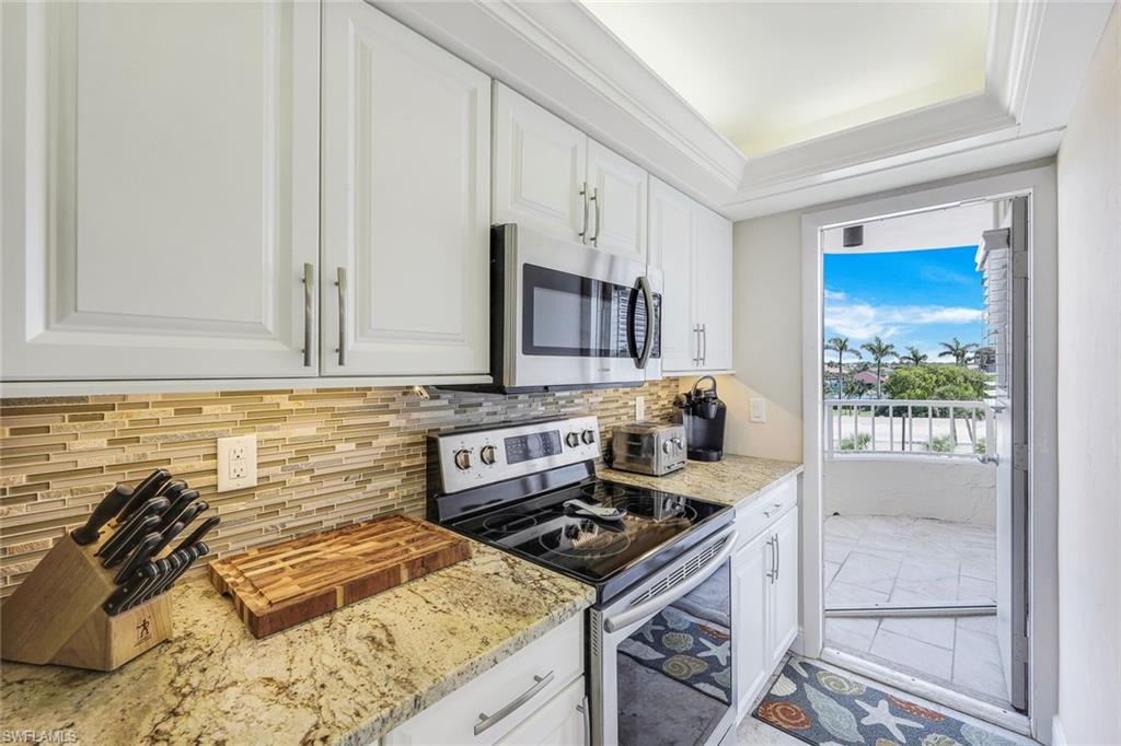 380 Seaview CT # 403