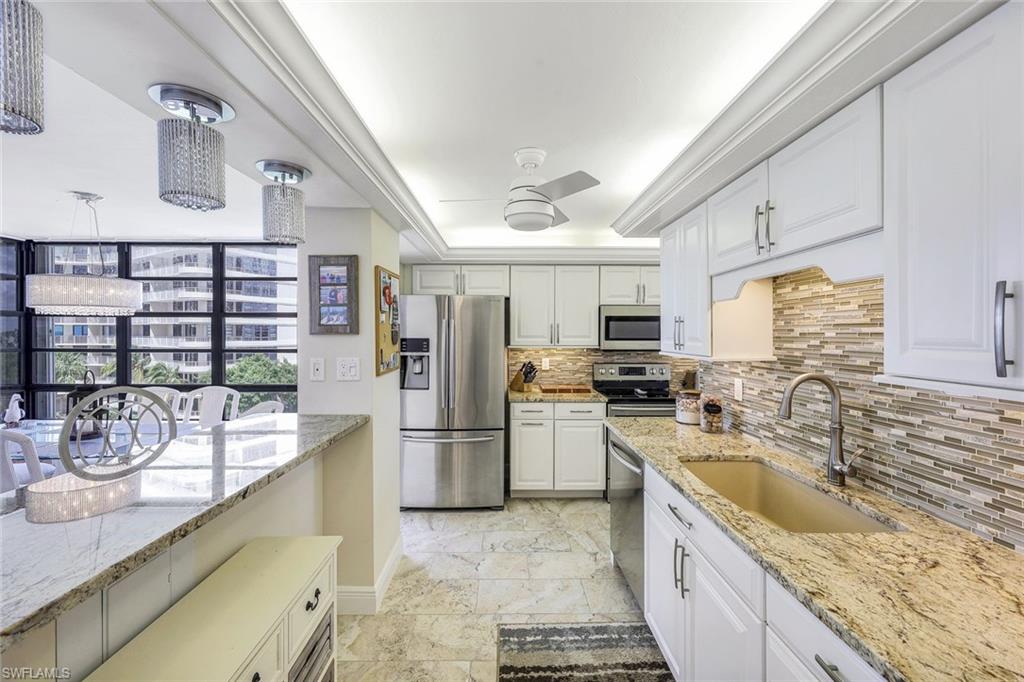 380 Seaview CT # 403