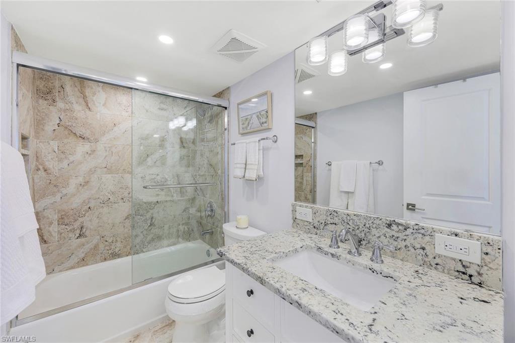 380 Seaview CT # 403