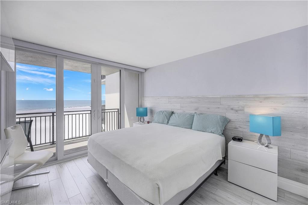 180 Seaview CT # 1015