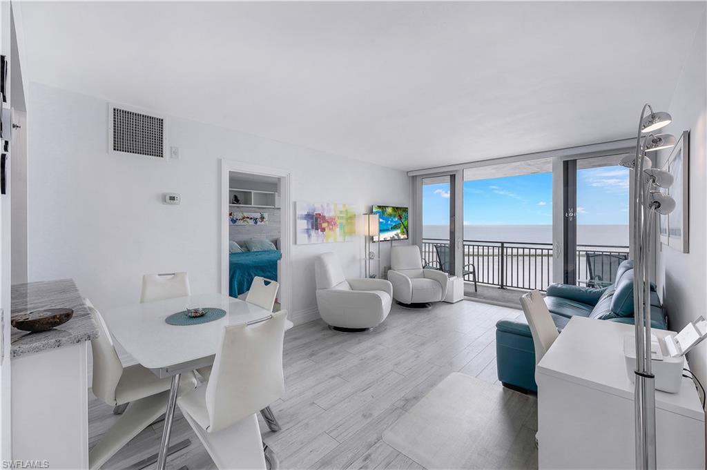 180 Seaview CT # 1015