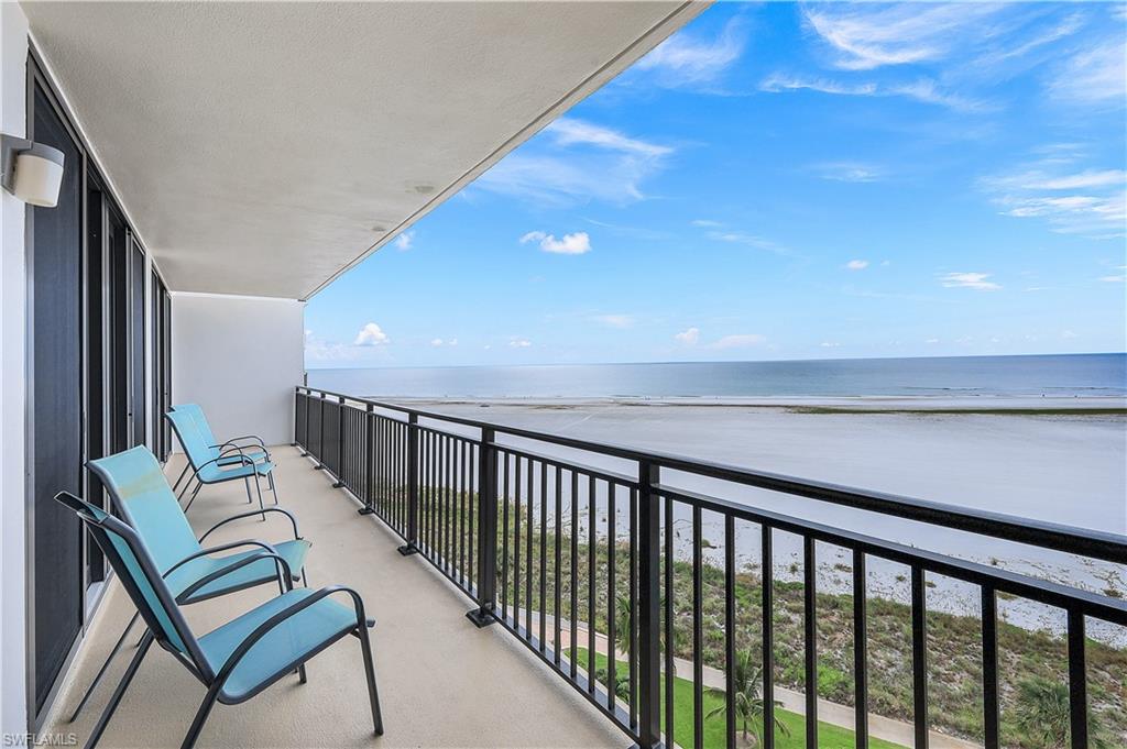 180 Seaview CT # 1015