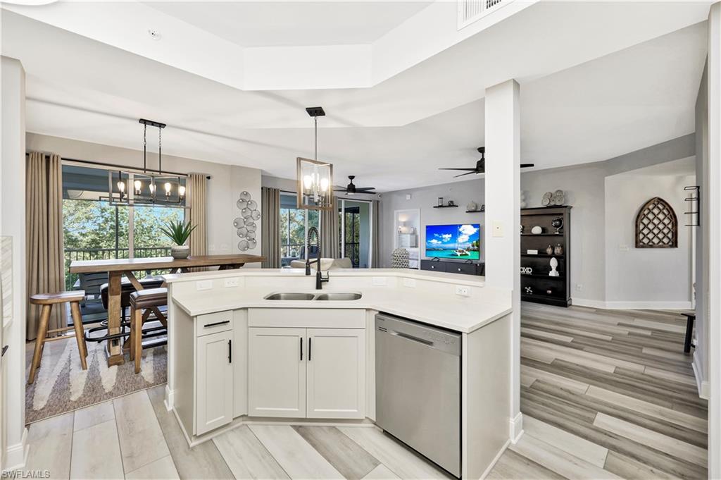 133 Vintage Bay DR # 11 Unit: A-11