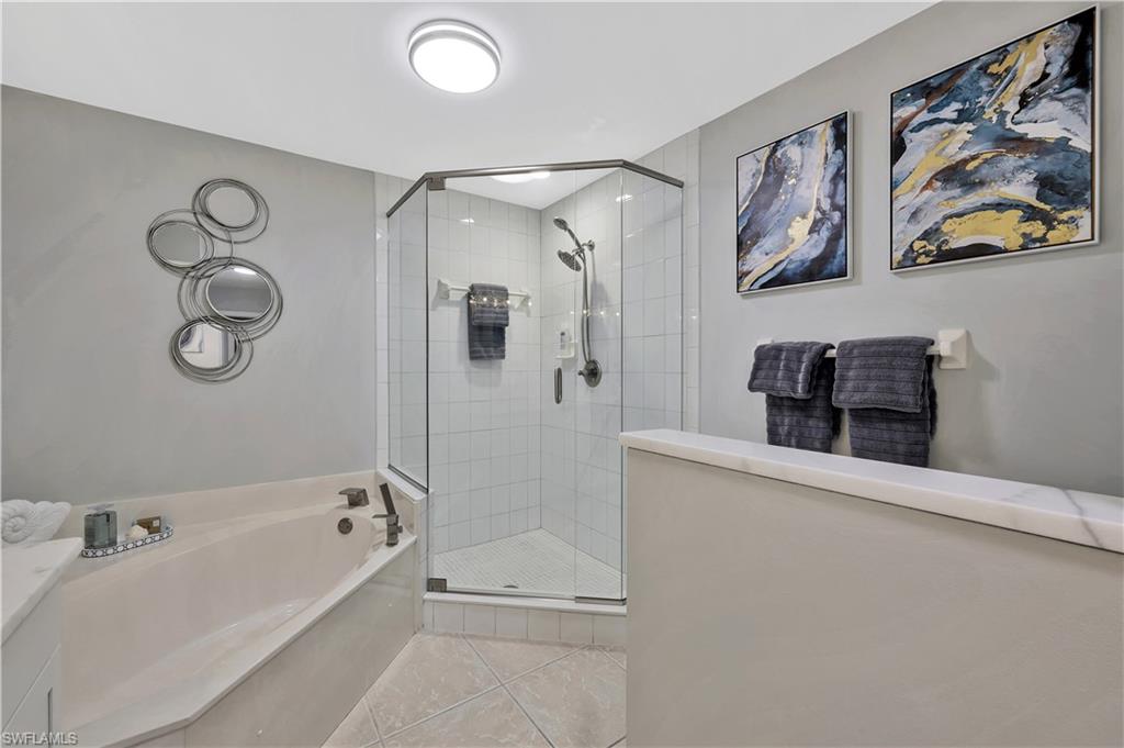 133 Vintage Bay DR # 11 Unit: A-11