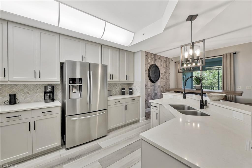 133 Vintage Bay DR # 11 Unit: A-11