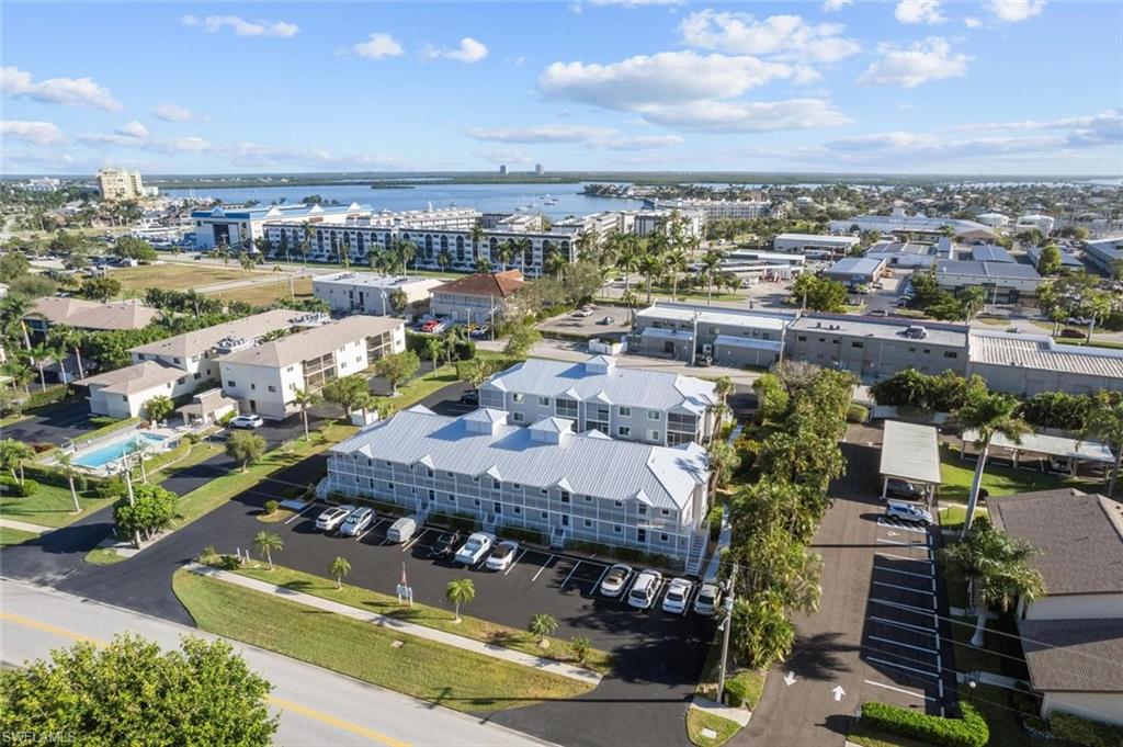 825 W Elkcam CIR # 103 Unit: 1-103