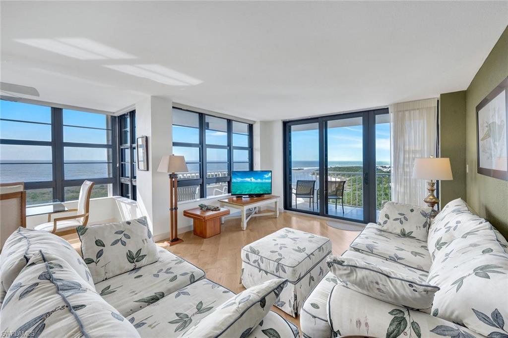 380 Seaview CT # 1812