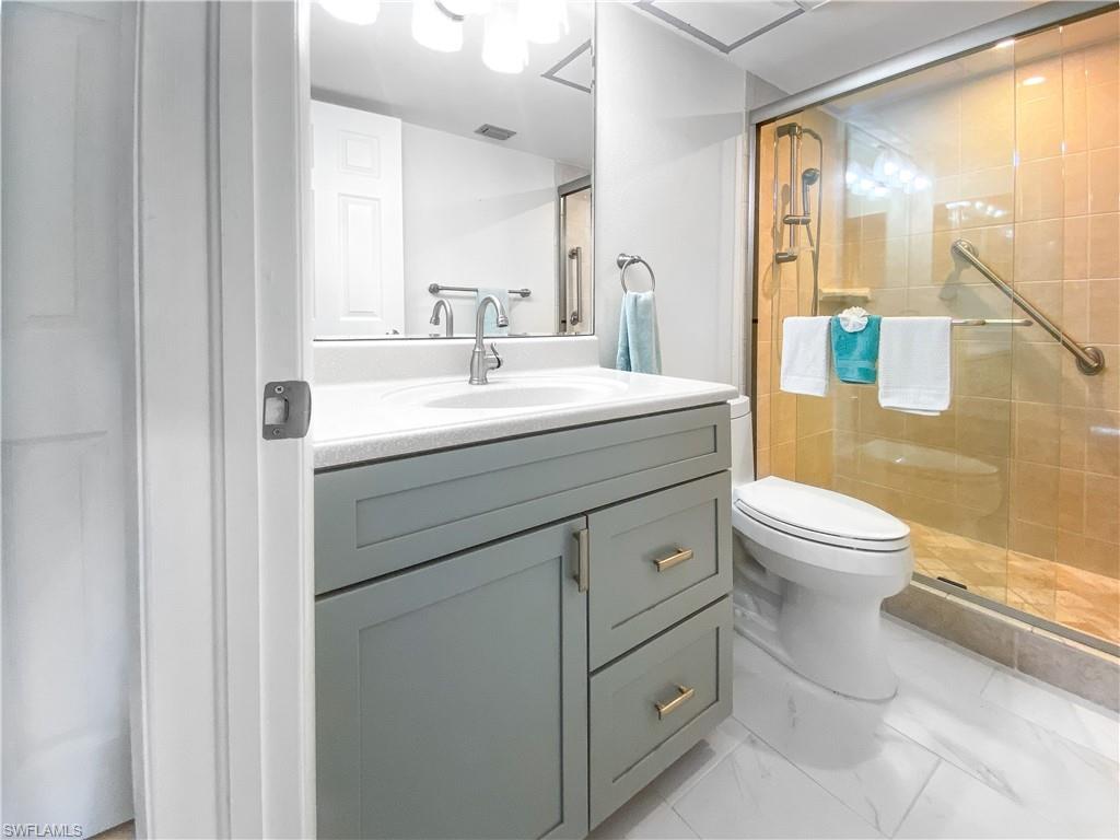 380 Seaview CT # 1812