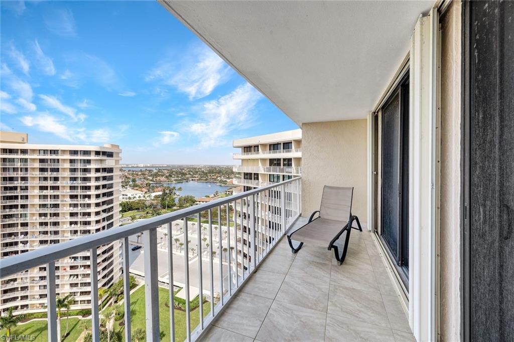 380 Seaview CT # 1812