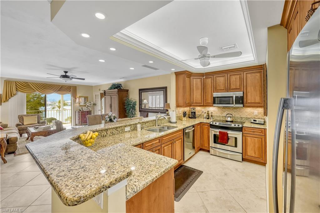 816 W Elkcam CIR # 302