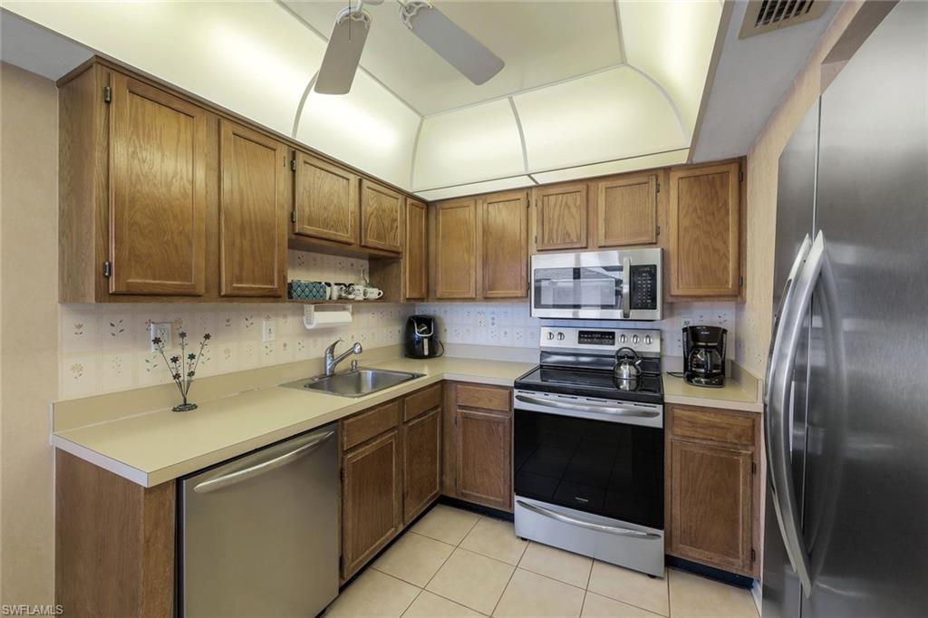 1526 Mainsail DR # 3