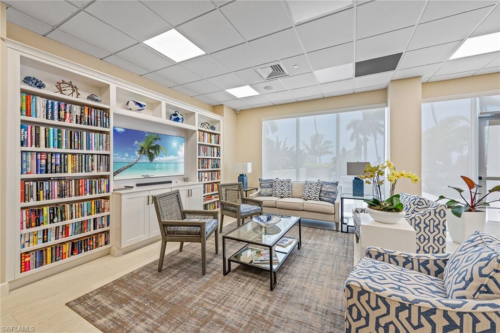 140 Seaview CT # 1703N