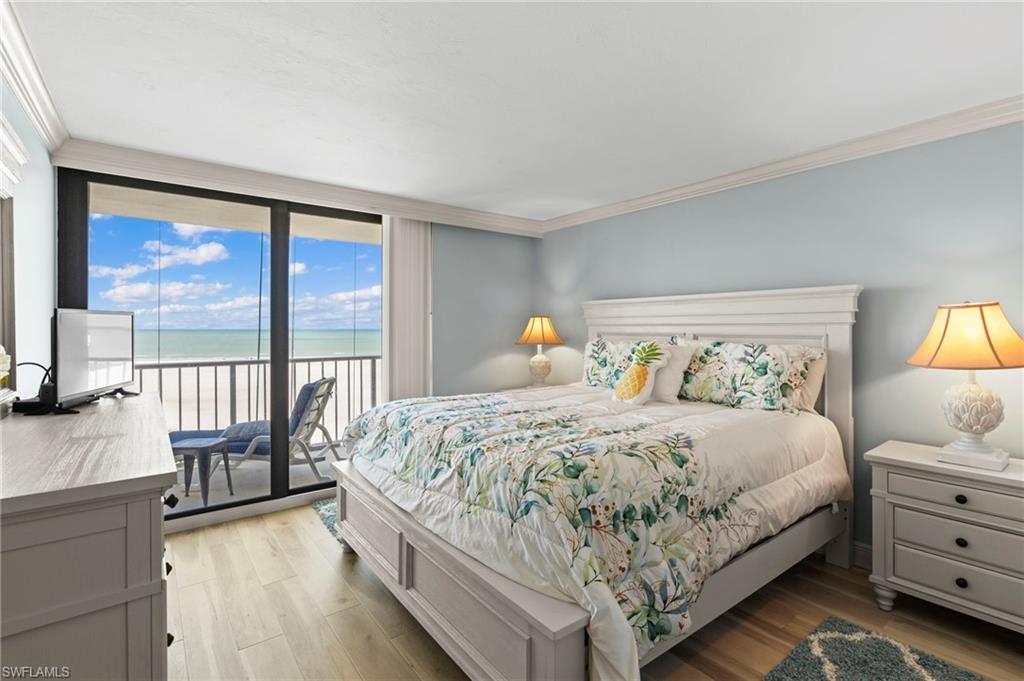 260 Seaview CT # 1006