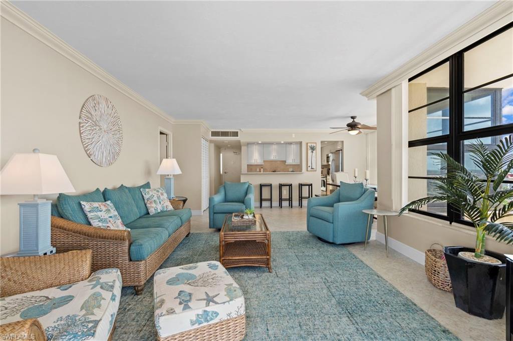 260 Seaview CT # 1006