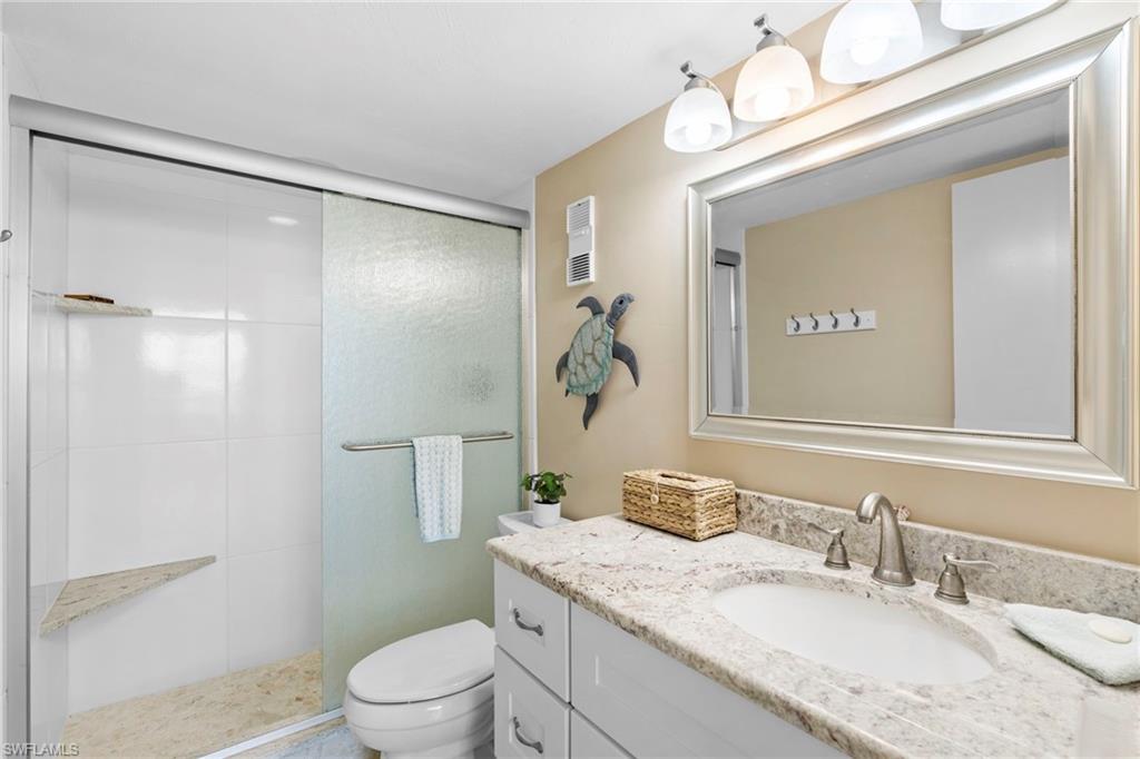 260 Seaview CT # 1006