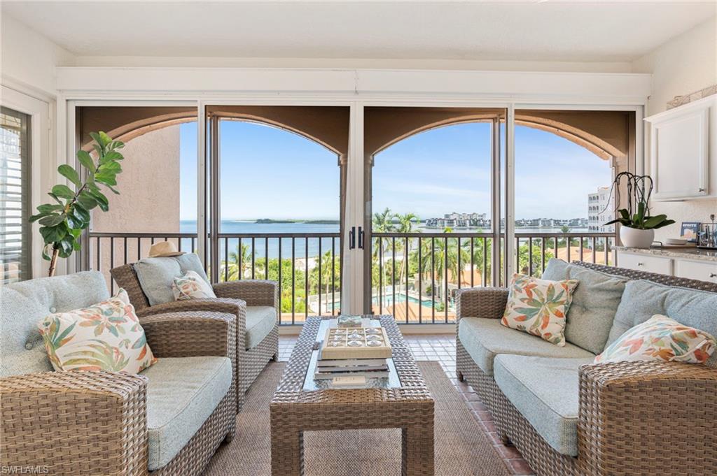2000 Royal Marco WAY # 508 Unit: 2-508