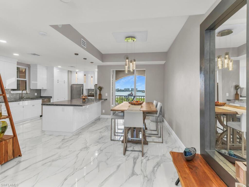 3000 Royal Marco WAY # 618 Unit: 3-618