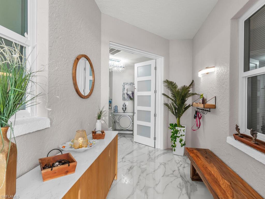 3000 Royal Marco WAY # 618 Unit: 3-618