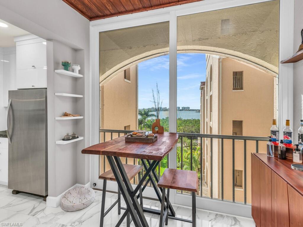 3000 Royal Marco WAY # 618 Unit: 3-618