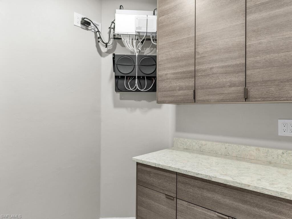 3000 Royal Marco WAY # 618 Unit: 3-618