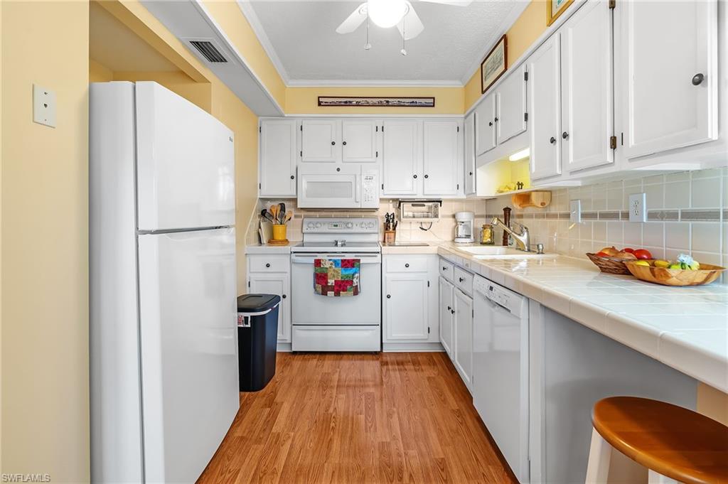 1502 Mainsail DR # 8