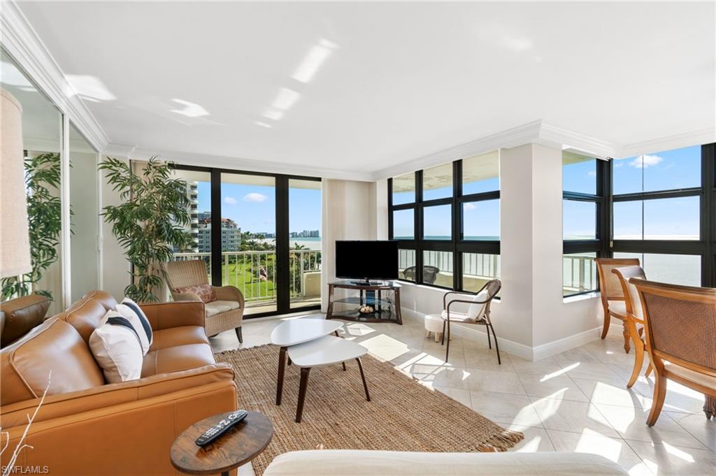 320 Seaview CT # 511 Unit: 2-511