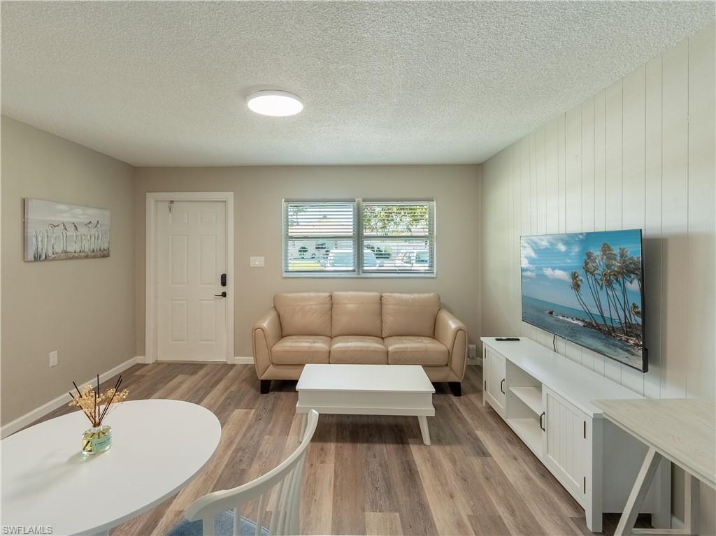 634, 642, 650 6th AVE