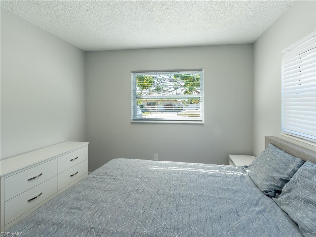 634, 642, 650 6th AVE