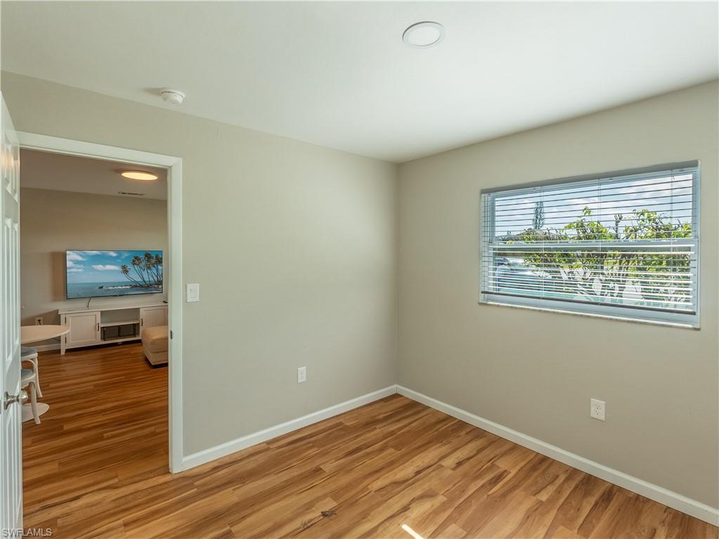 634, 642, 650 6th AVE