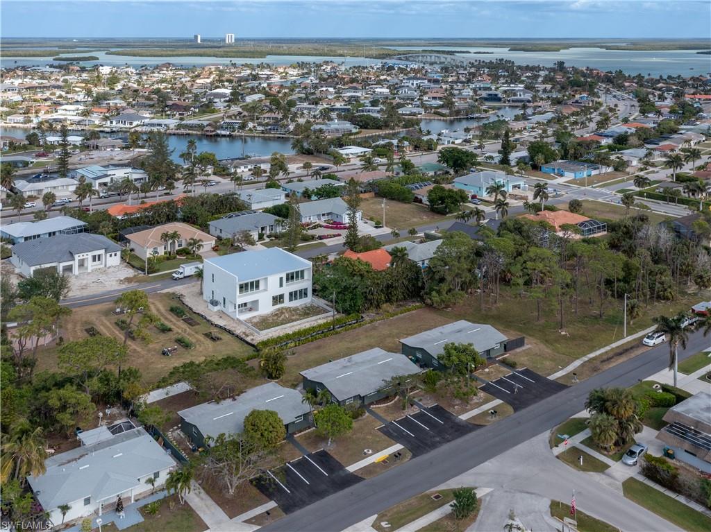 634, 642, 650 6th AVE