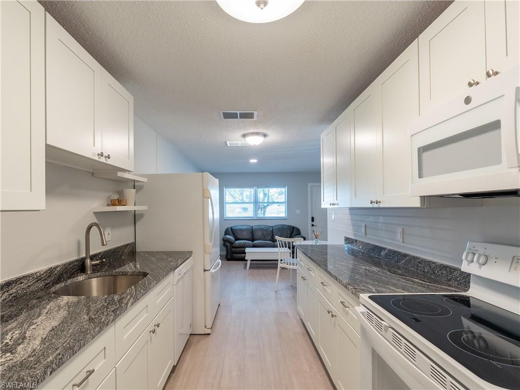 634, 642, 650 6th AVE