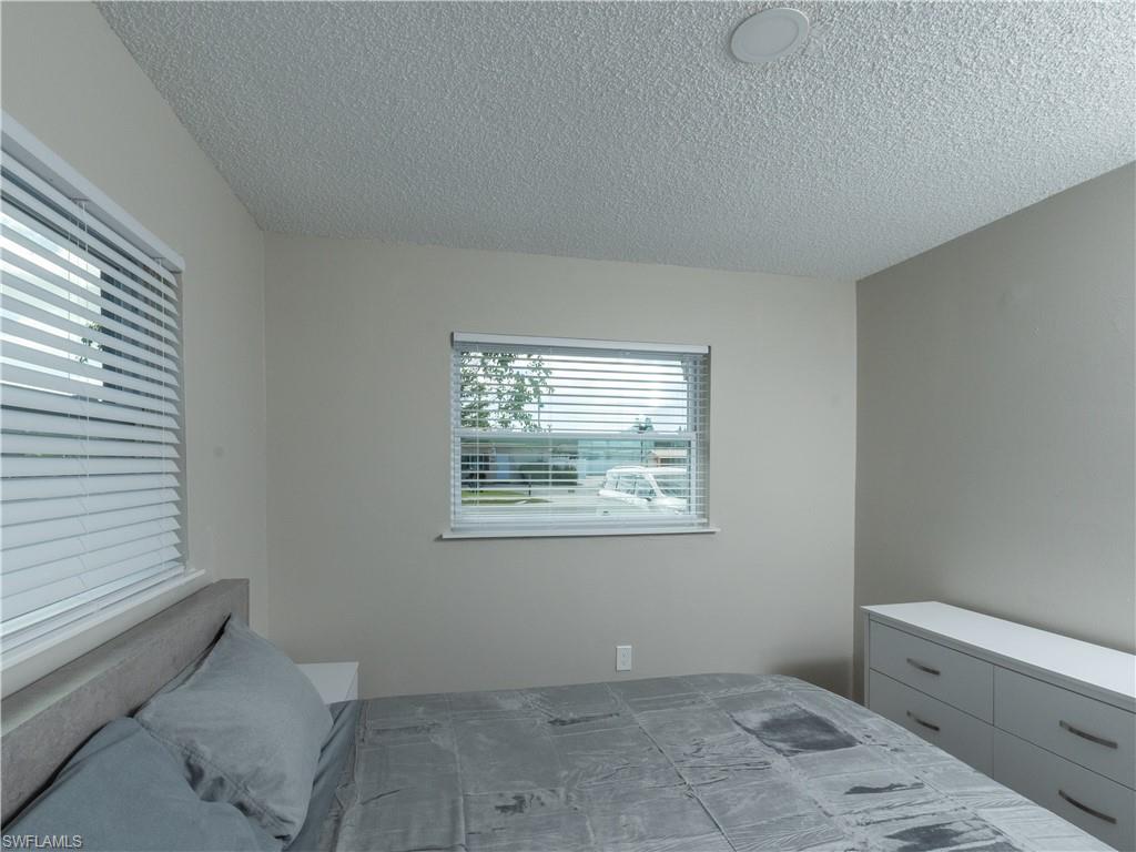 634, 642, 650 6th AVE