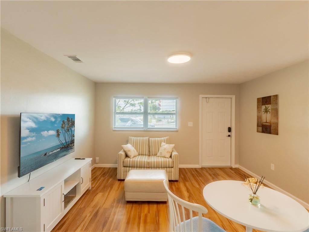 634, 642, 650 6th AVE