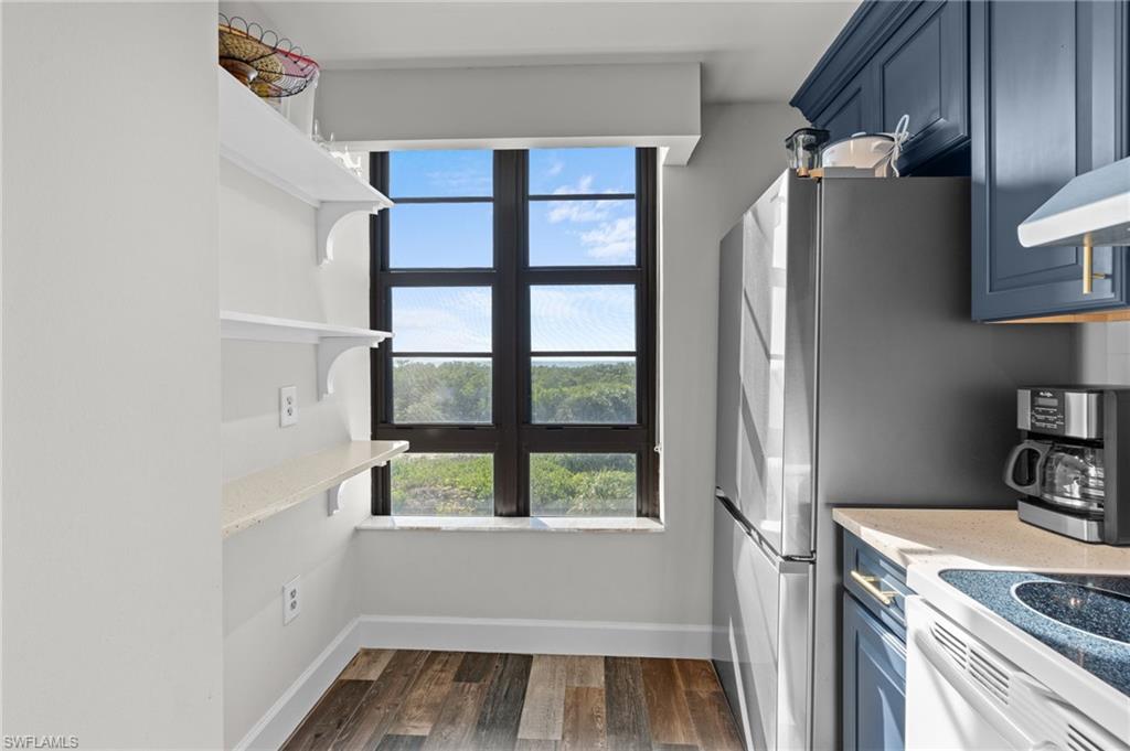 440 Seaview CT # 311