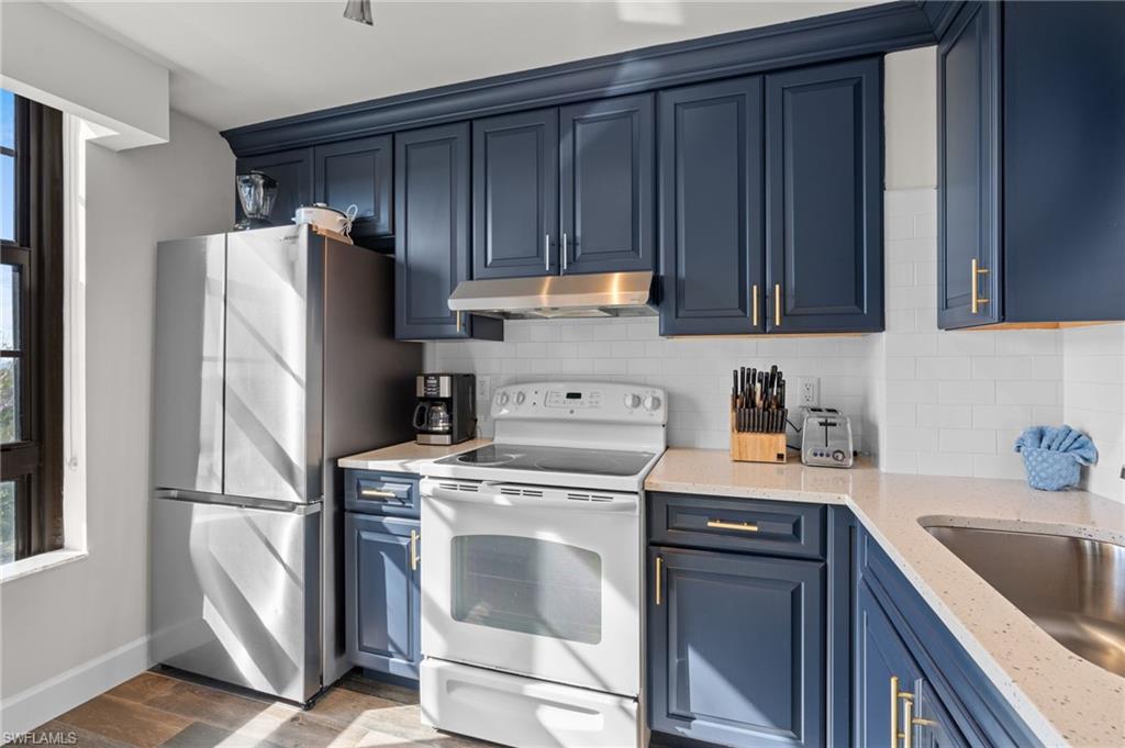 440 Seaview CT # 311