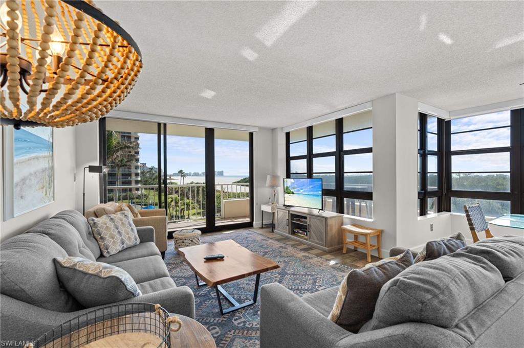 440 Seaview CT # 311