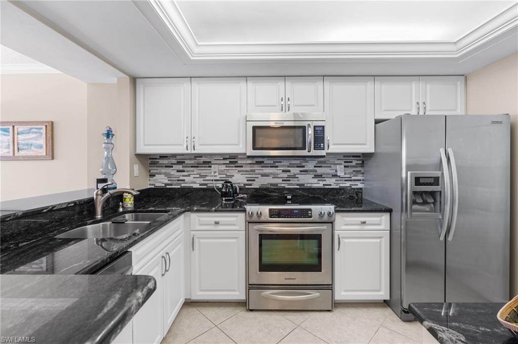 651 Seaview CT # B404