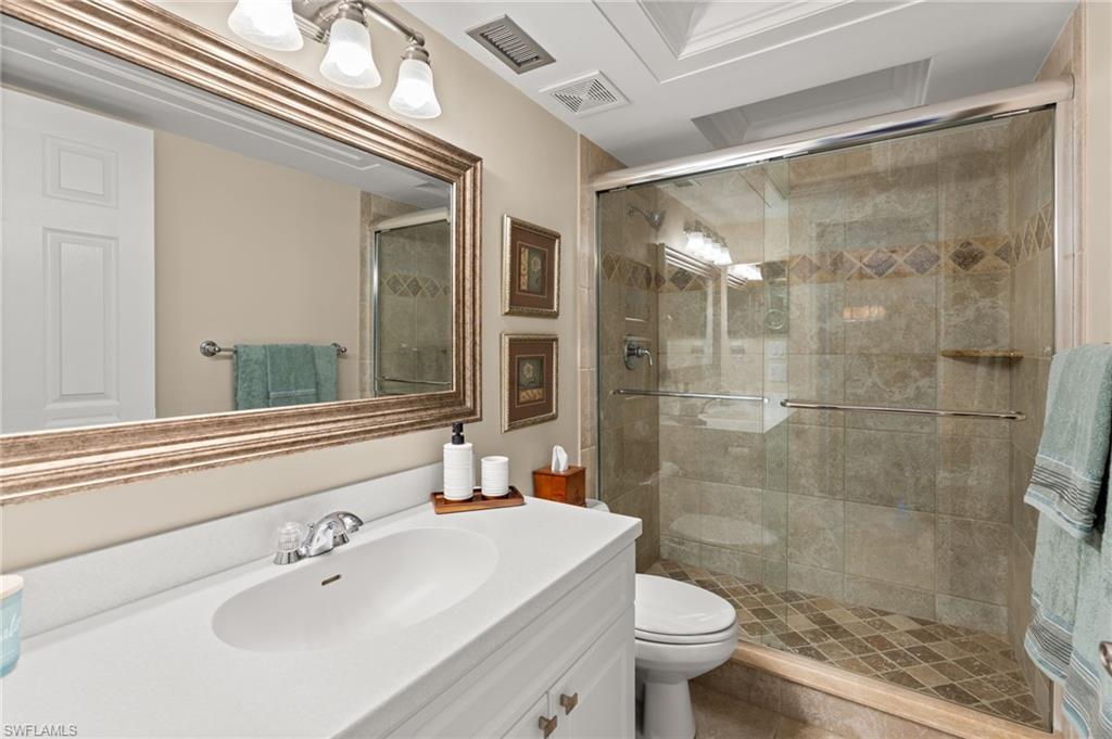 651 Seaview CT # B404