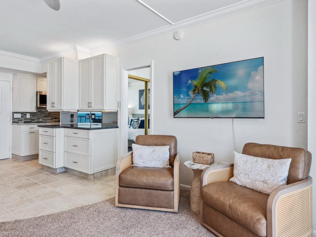 140 Seaview CT # 1703N