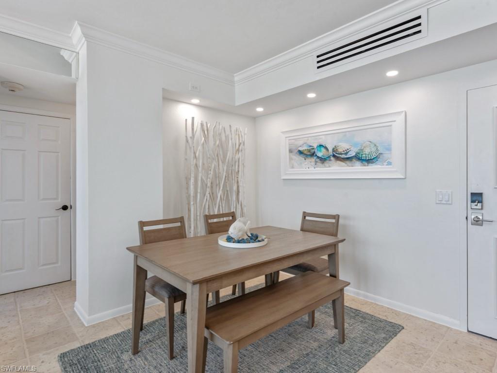 140 Seaview CT # 1703N