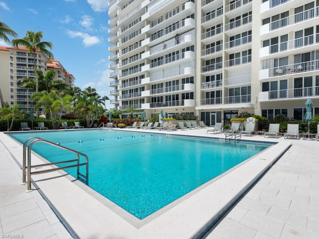 140 Seaview CT # 602S