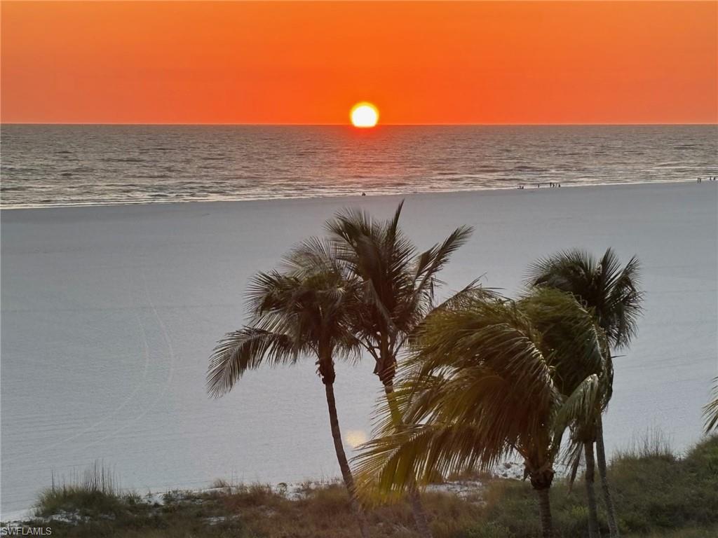 140 Seaview CT # 602S