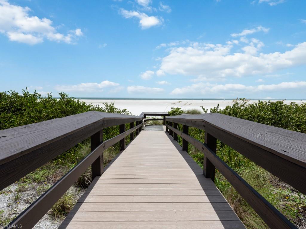 140 Seaview CT # 602S