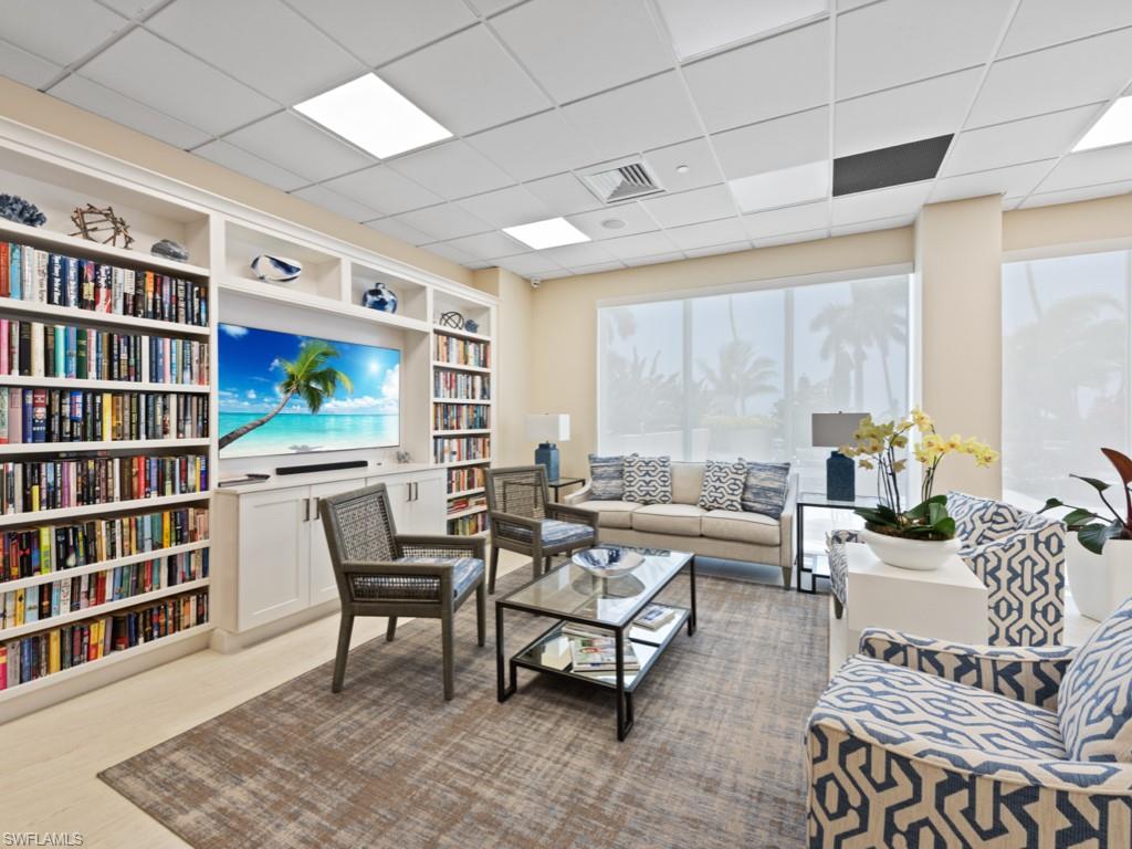 140 Seaview CT # 602S