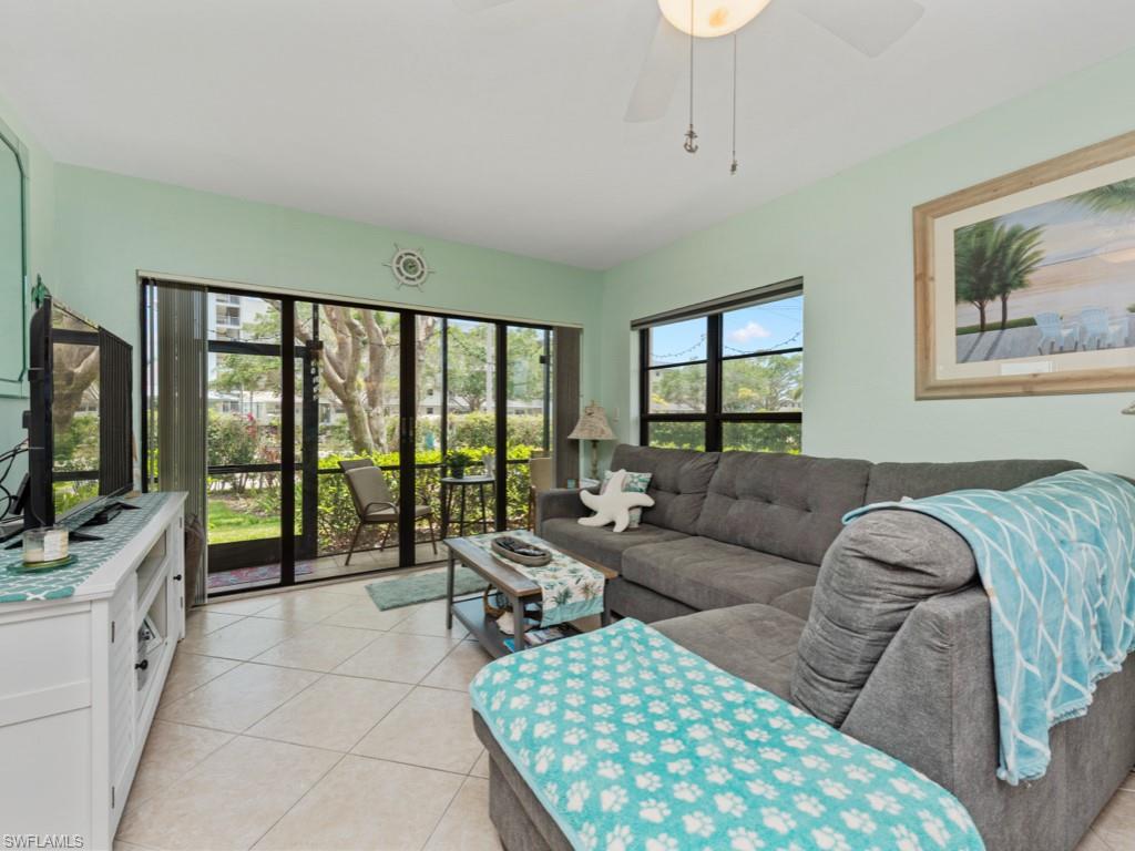 27 Greenbrier ST # 109 Unit: 6-109